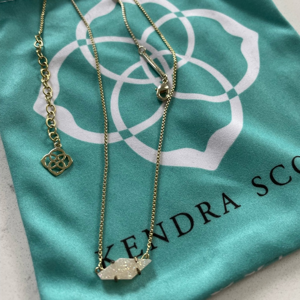 Kendra Scott Necklace